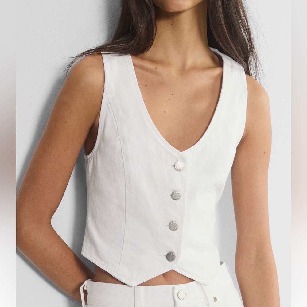 Aritzia White V-Neck Button Front Cropped Vest